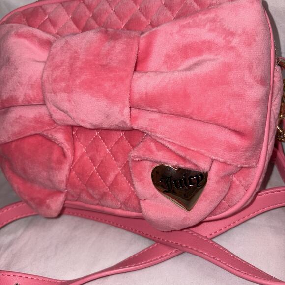 Juicy Couture Tied With A Bow Camera Crossbody in Pink Lemonade NWT - Picture 3 of 12